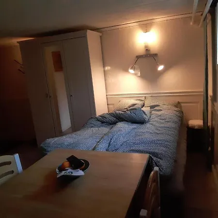 아파트 Sundqvistens Basement Emkarby